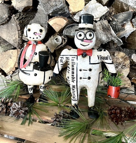 CHILLY(LEFT) AND OAKLEY(RIGHT) METAL SNOWMAN